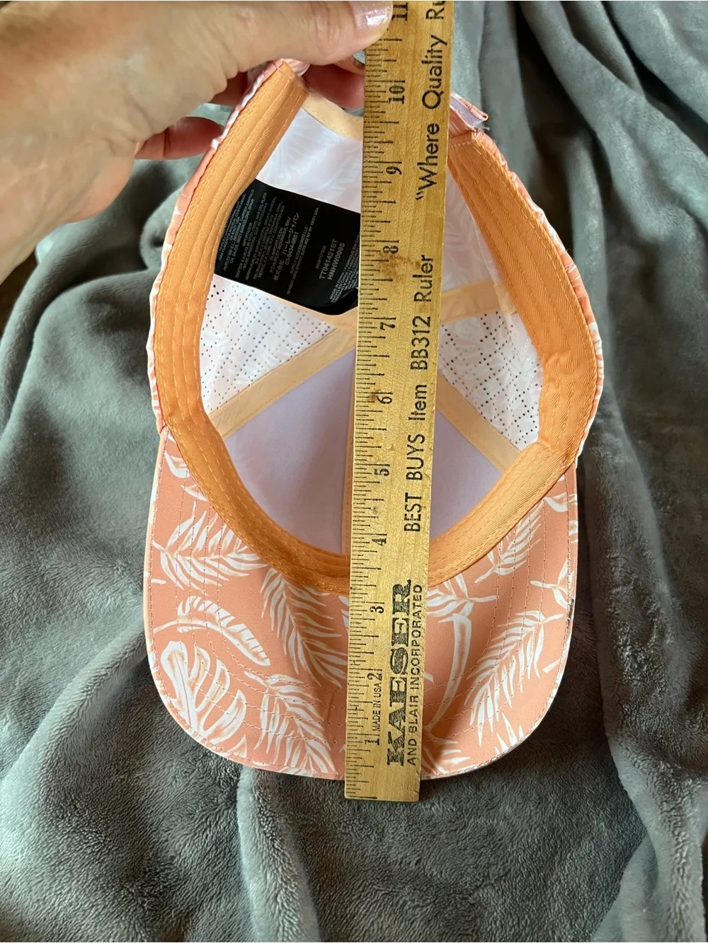 Hurley Adjustable Coral White Tropical Leaf Design, One Size, Good Condition